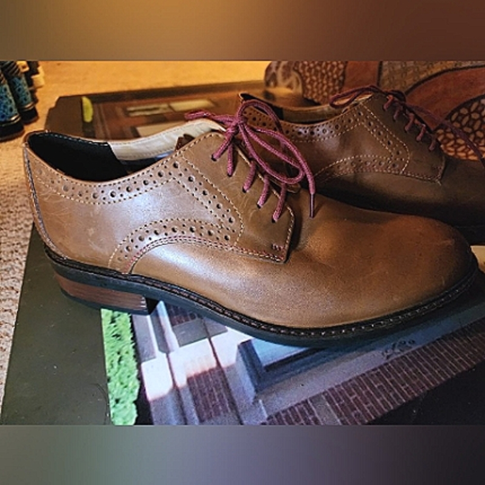 🧐 Bostonian Commonwealth Men's Shoe, Dark Tan Leather, Size 7M 🧐
